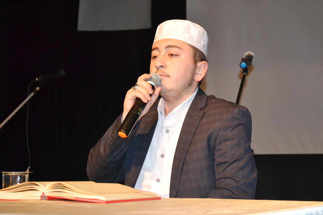 "Allah'ın Salih kulları yeryüzünün hâkimiyetini ele almalıdır" "Allah'ın Salih kulları yeryüzünün hâkimiyetini ele almalıdır"
